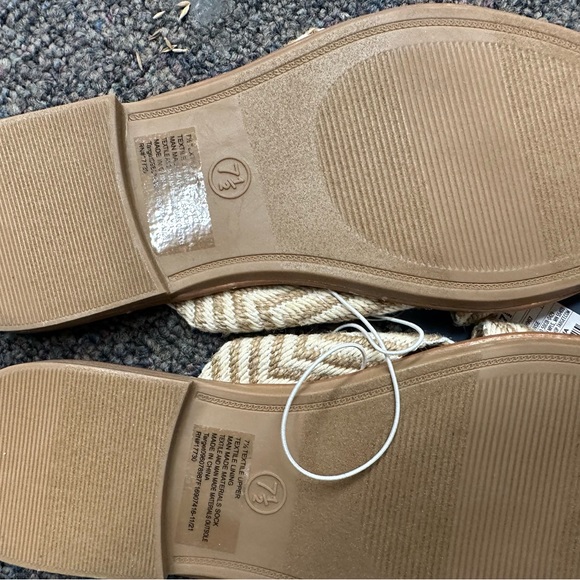 Uncommon threads flat slides - Picture 3 of 5